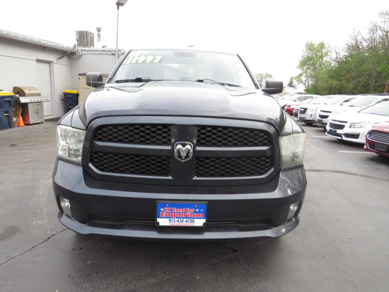 RAM 1500 4WD Quad Cab 140.5" Express 2013