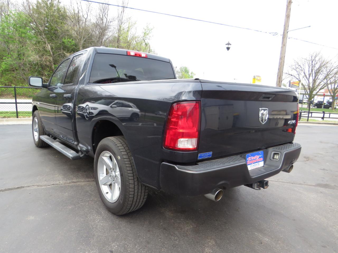 RAM 1500 4WD Quad Cab 140.5" Express 2013