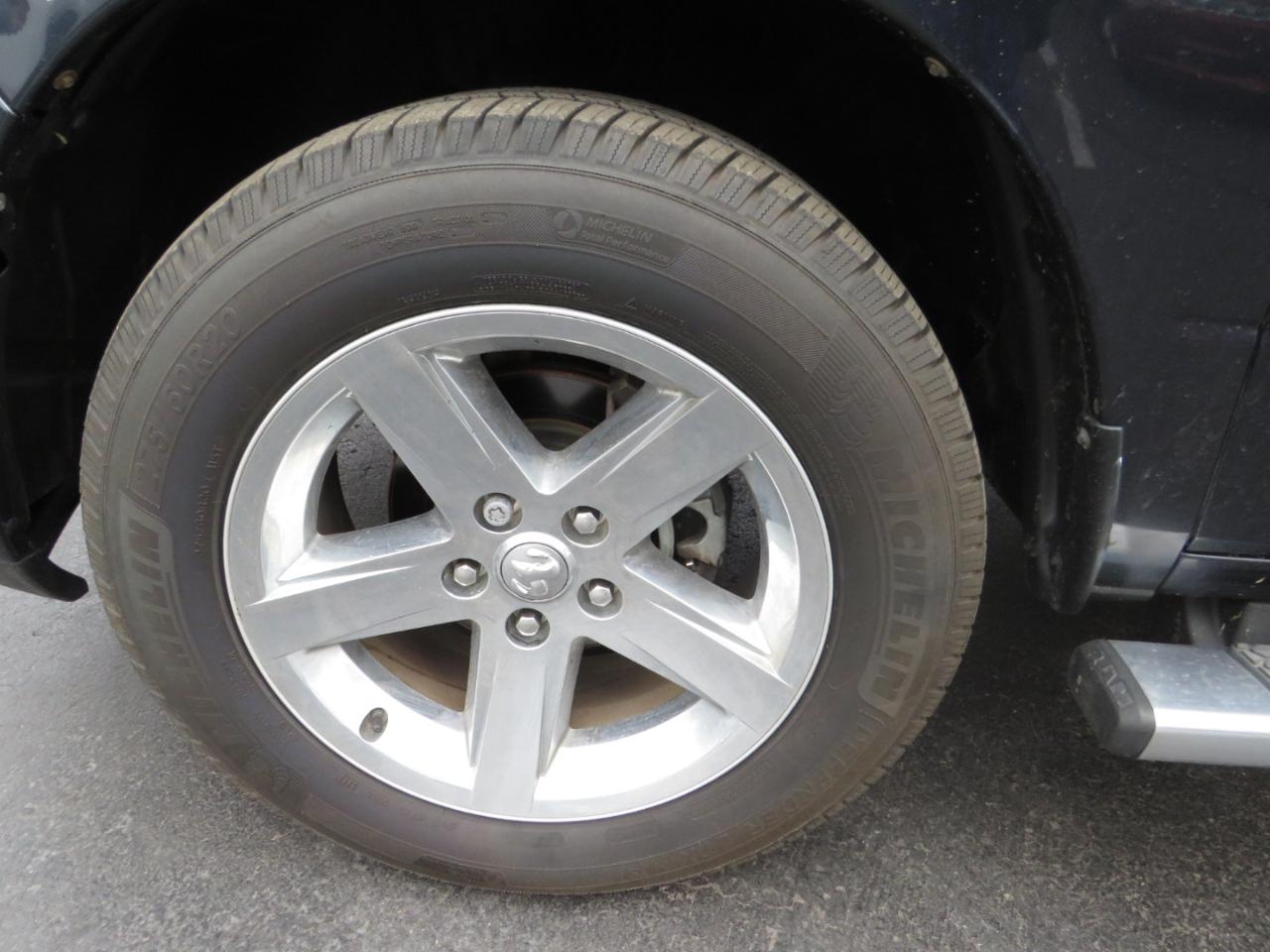 RAM 1500 4WD Quad Cab 140.5" Express 2013