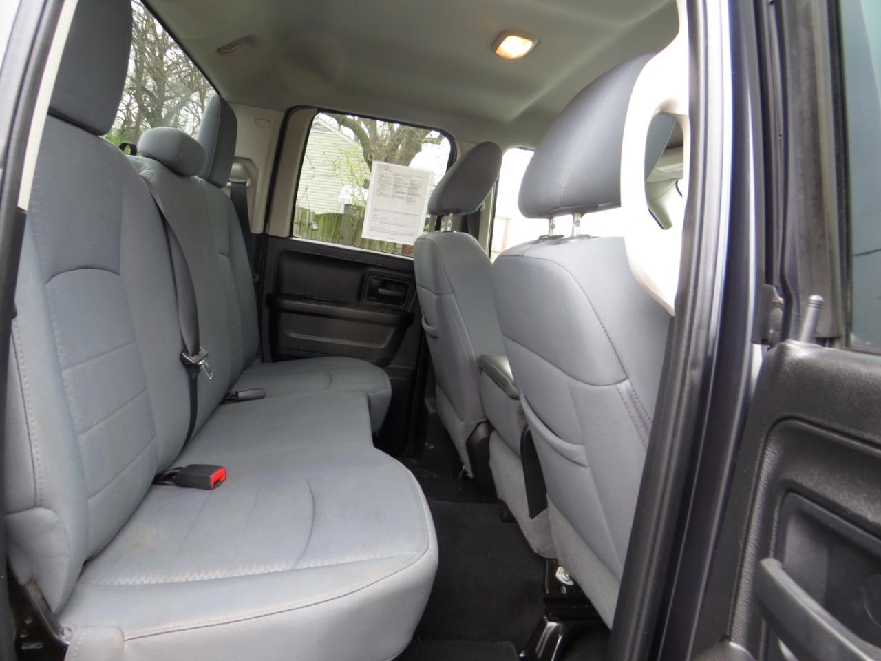 RAM 1500 4WD Quad Cab 140.5" Express 2013