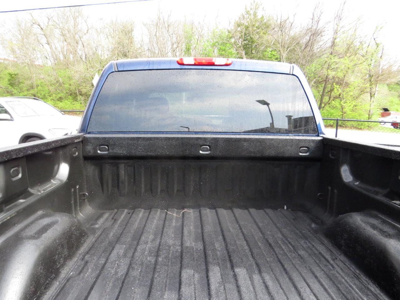 GMC Sierra 1500 4WD Crew Cab 143.5" SL 2011