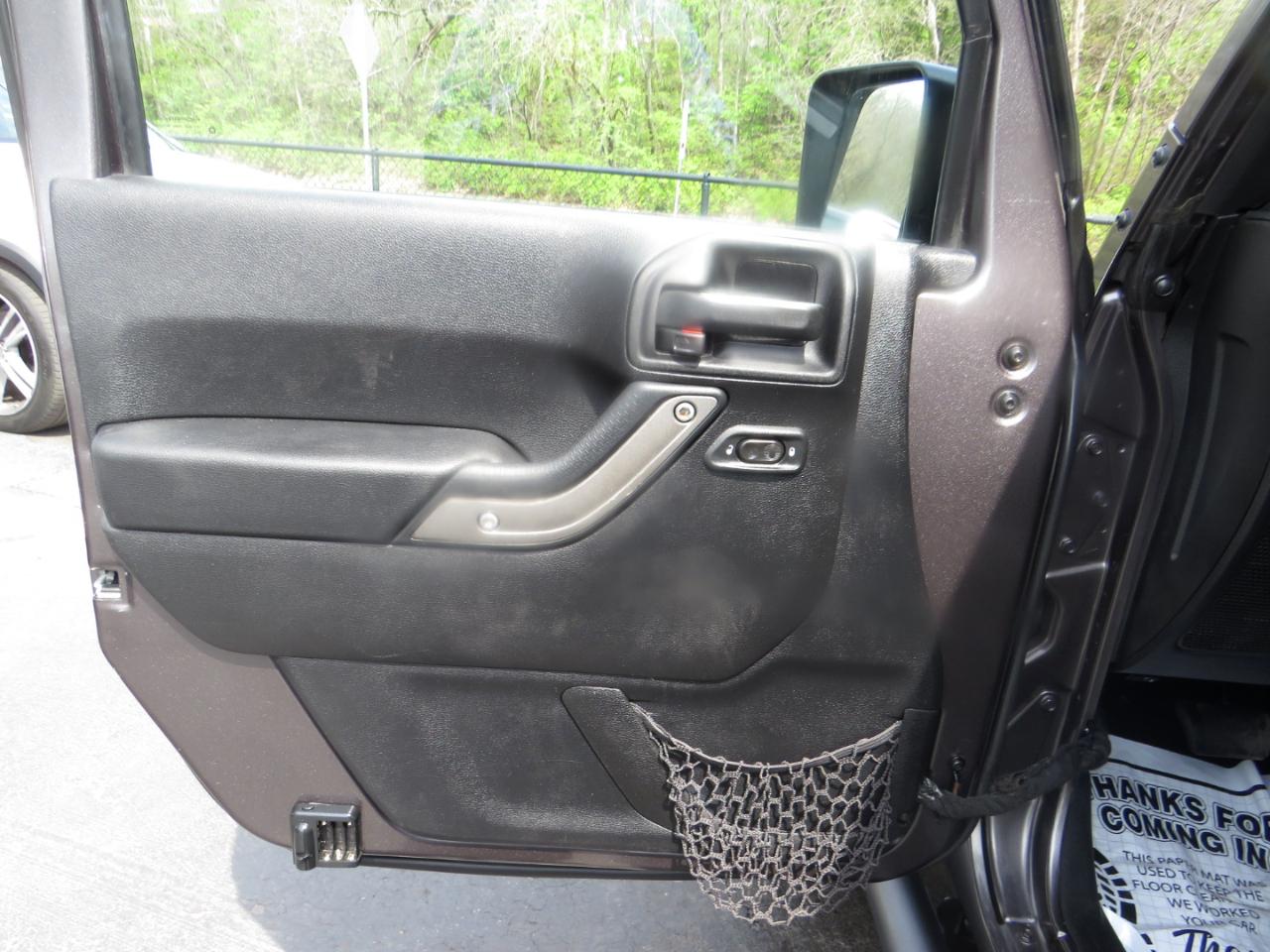 Jeep Wrangler Unlimited 4WD 4dr Sport 2014