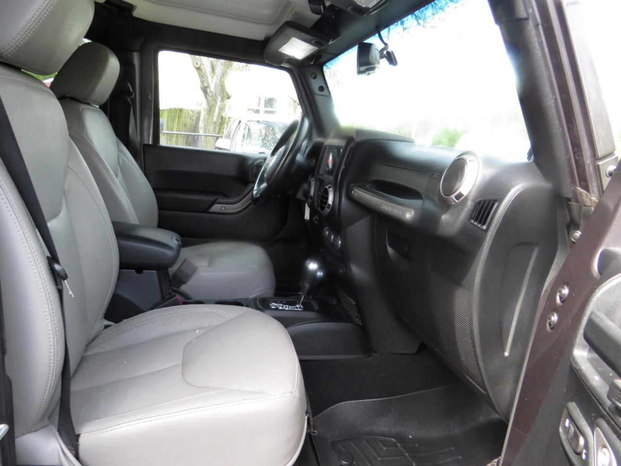 Jeep Wrangler Unlimited 4WD 4dr Sport 2014