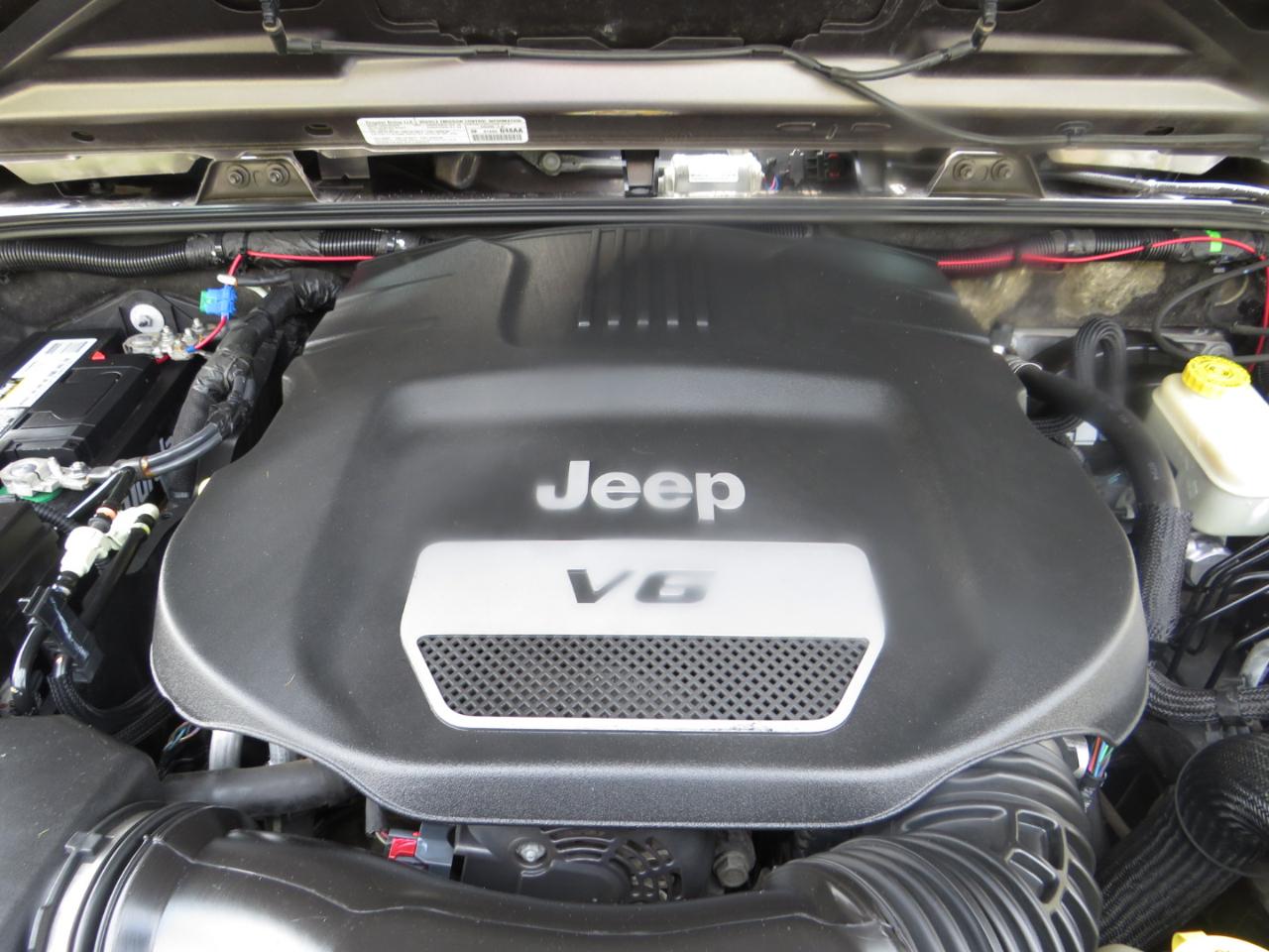 Jeep Wrangler Unlimited 4WD 4dr Sport 2014