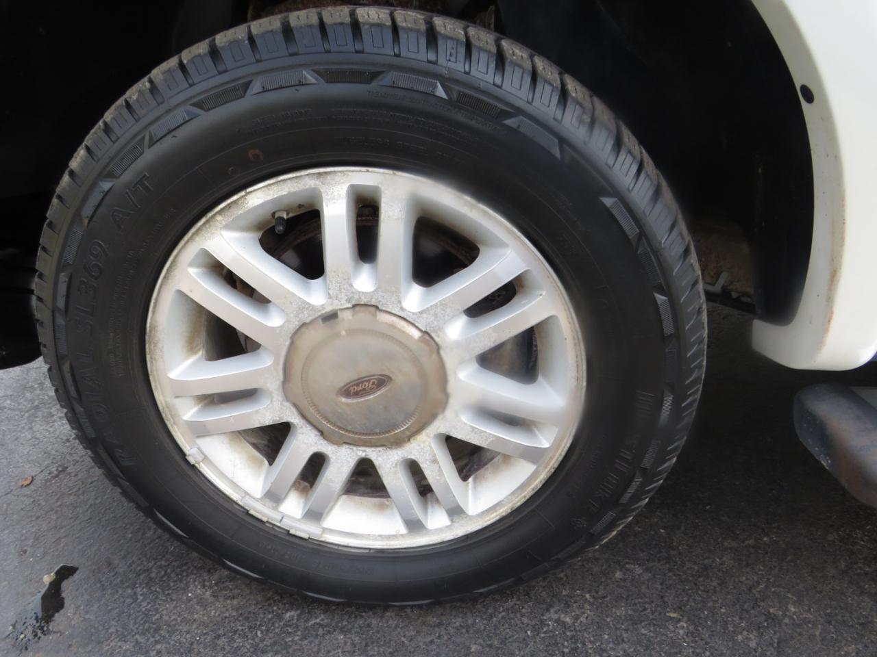 Ford F-150 2WD SuperCrew 145" King Ranch 2009