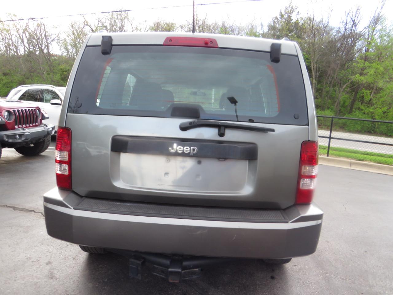 Jeep Liberty RWD 4dr Sport 2012