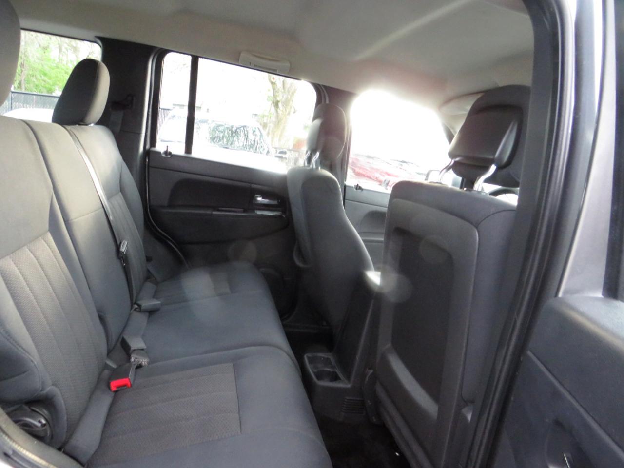 Jeep Liberty RWD 4dr Sport 2012