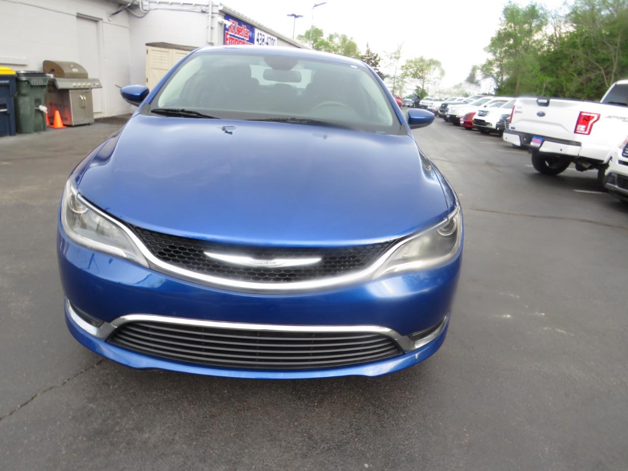 Chrysler 200 4dr Sdn Limited FWD 2015