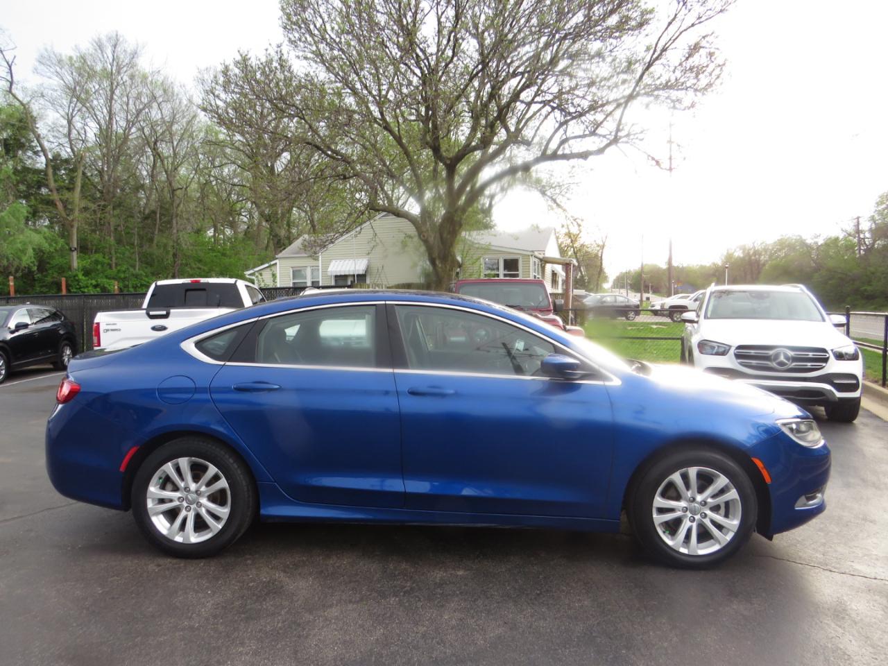 Chrysler 200 4dr Sdn Limited FWD 2015