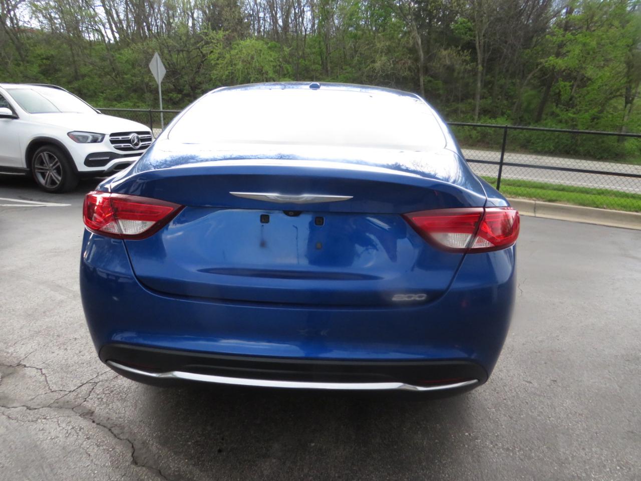 Chrysler 200 4dr Sdn Limited FWD 2015