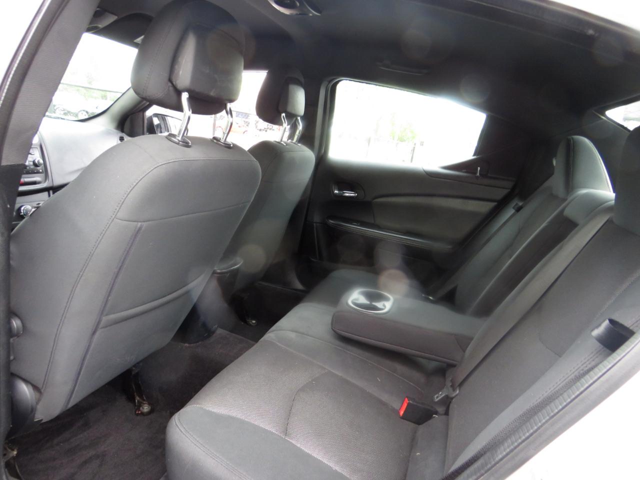 Dodge Avenger 4dr Sdn SXT 2012