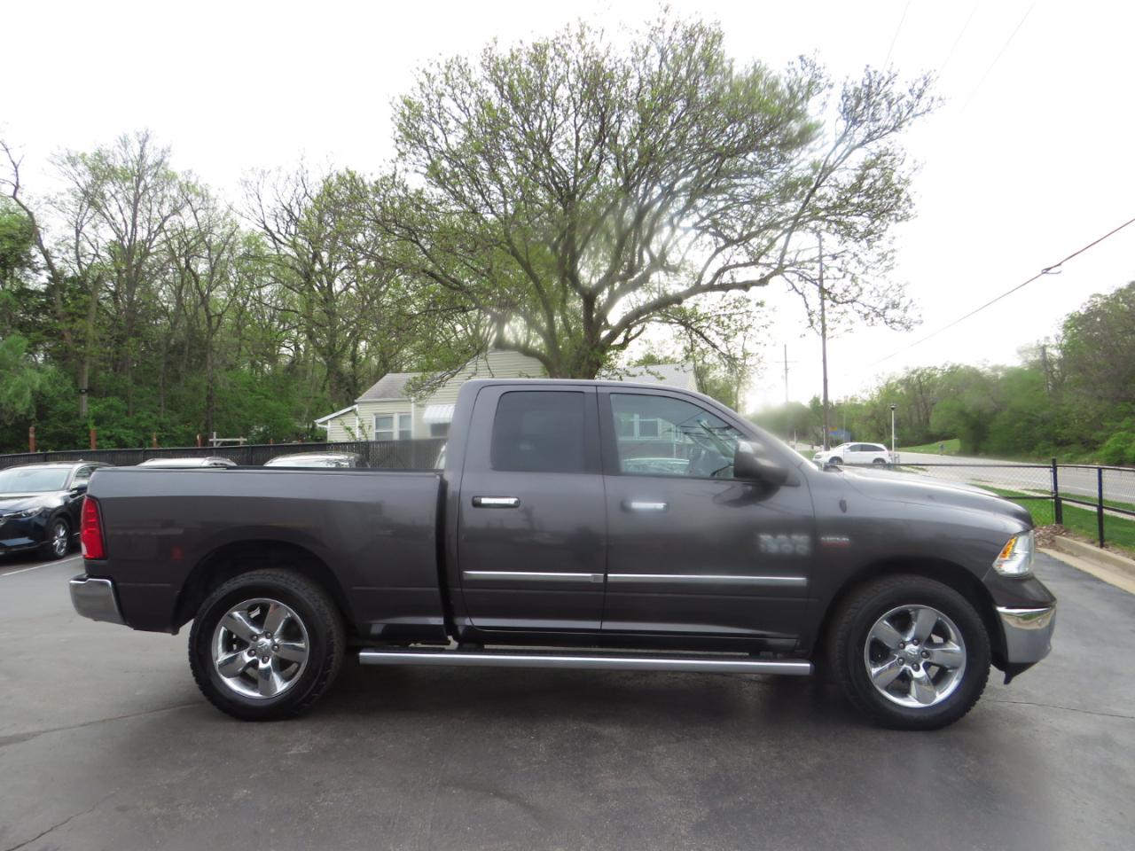 RAM 1500 Big Horn 4x4 Quad Cab 6'4" Box 2017