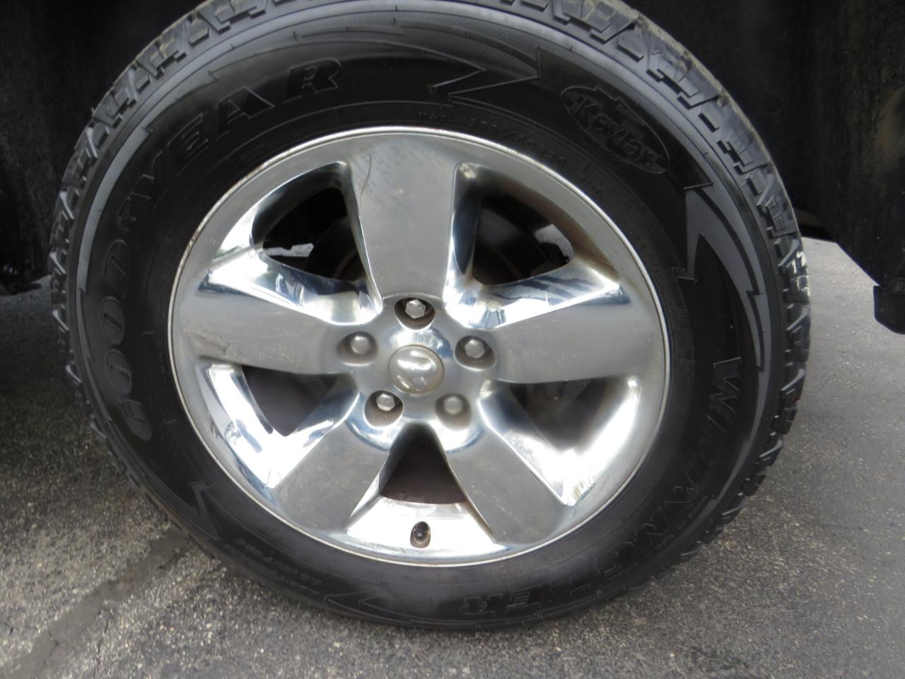 RAM 1500 Big Horn 4x4 Quad Cab 6'4" Box 2017