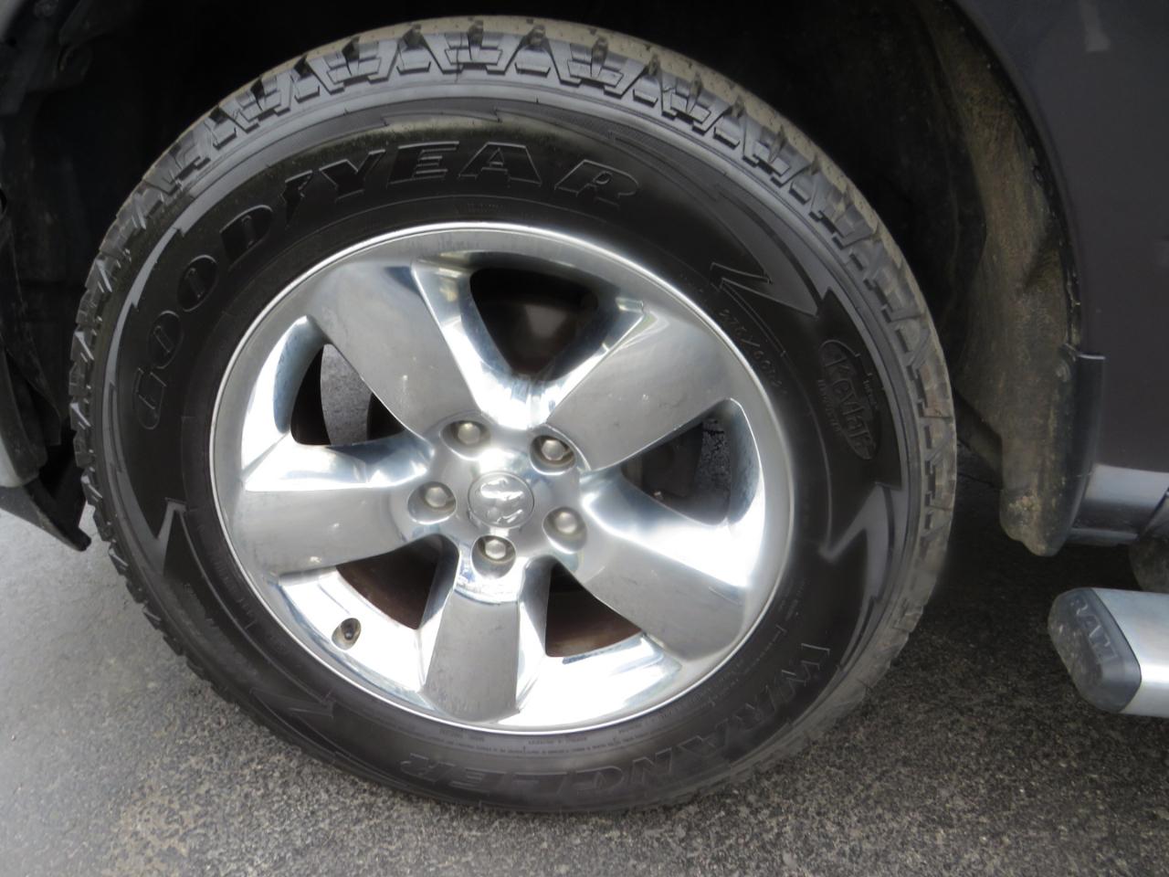 RAM 1500 Big Horn 4x4 Quad Cab 6'4" Box 2017