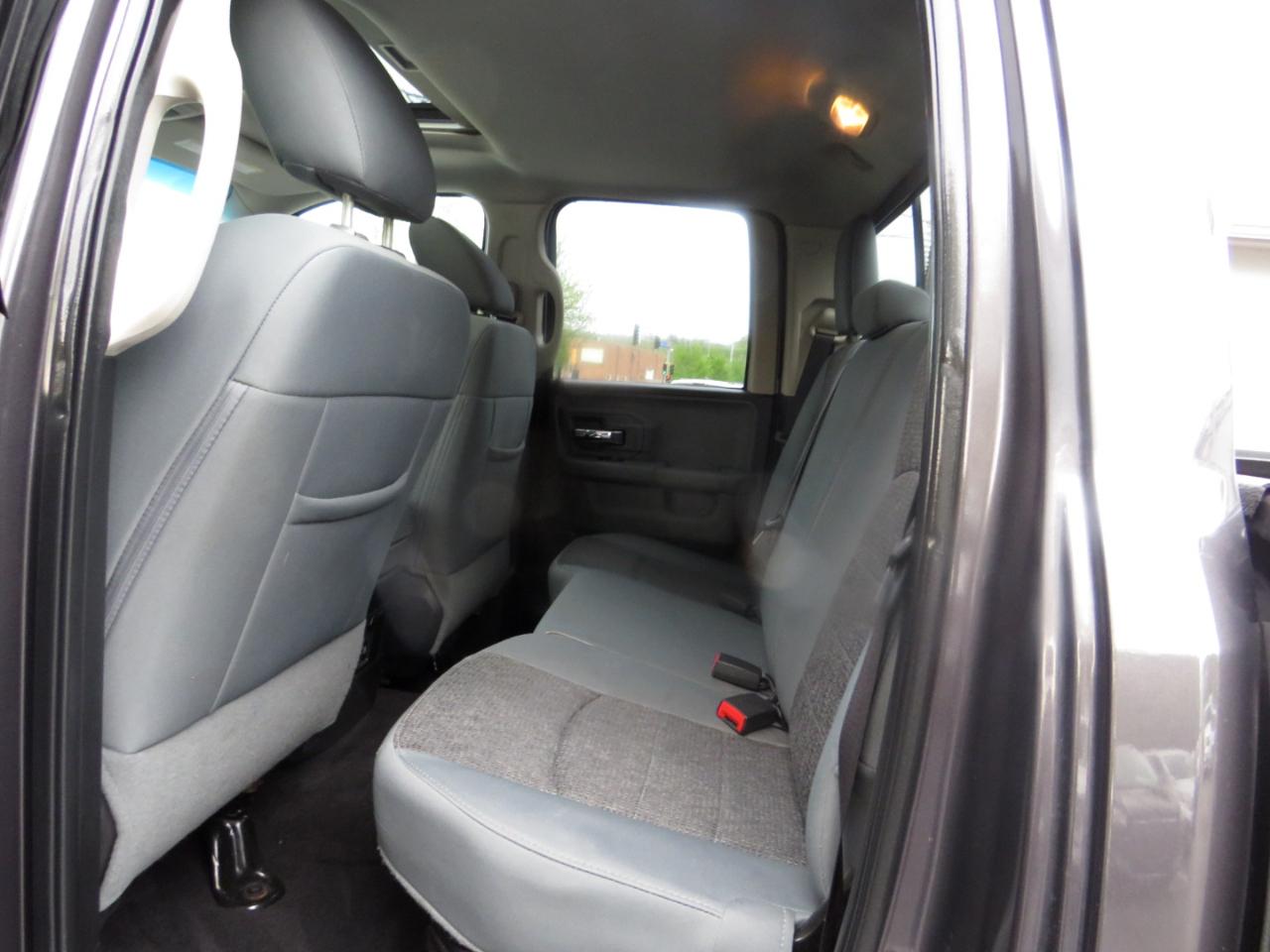 RAM 1500 Big Horn 4x4 Quad Cab 6'4" Box 2017