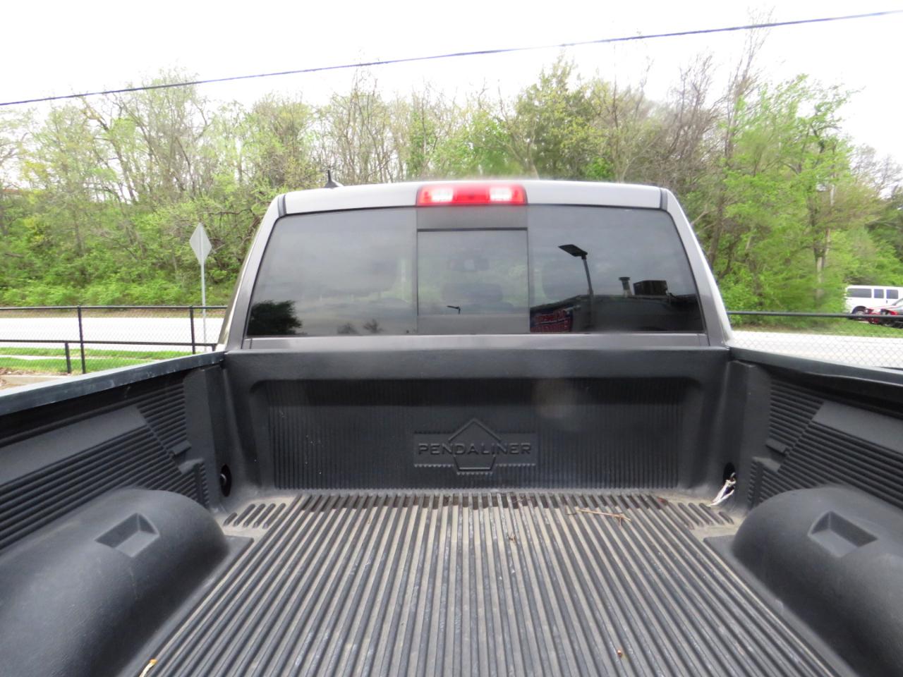 RAM 1500 Big Horn 4x4 Quad Cab 6'4" Box 2017