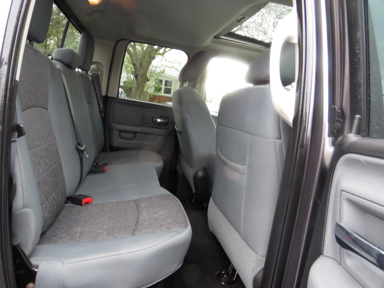 RAM 1500 Big Horn 4x4 Quad Cab 6'4" Box 2017