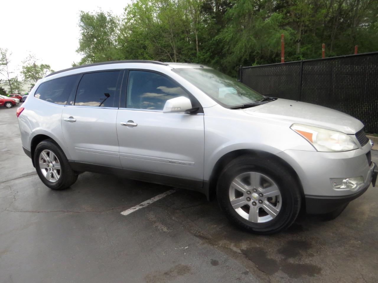 Chevrolet Traverse AWD 4dr LT w/2LT 2009