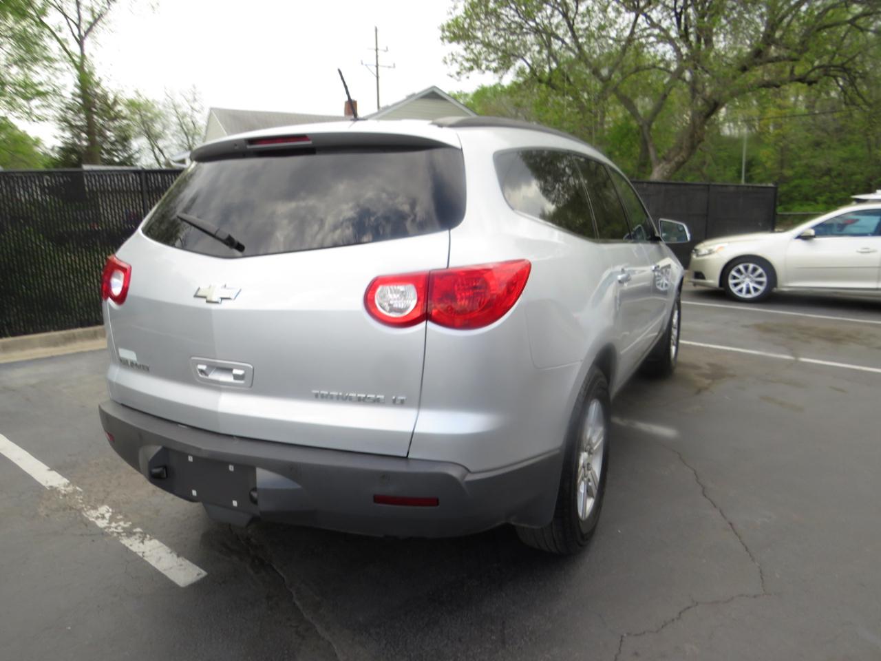 Chevrolet Traverse AWD 4dr LT w/2LT 2009