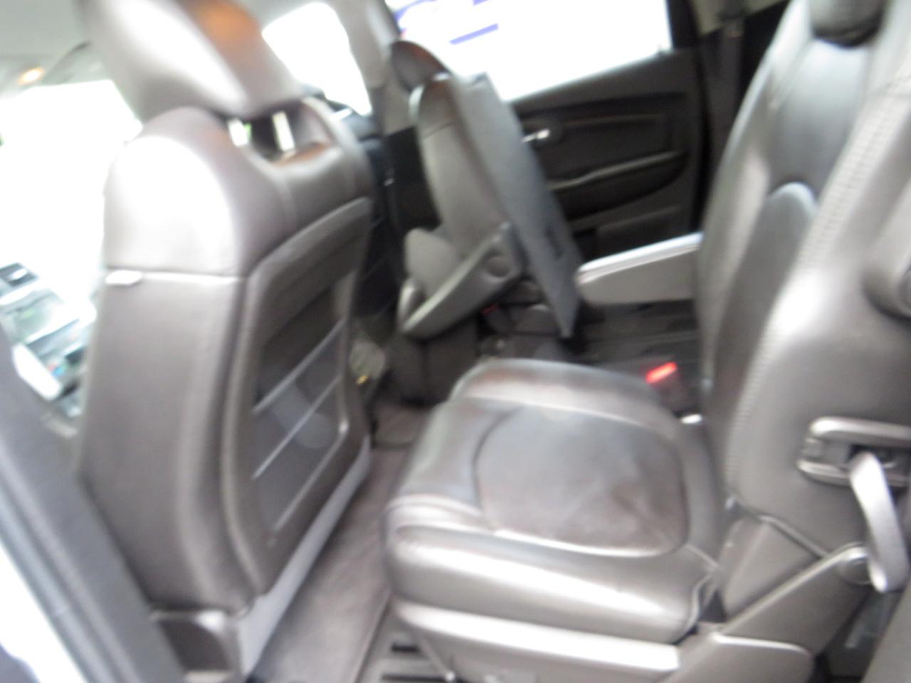 Chevrolet Traverse AWD 4dr LT w/2LT 2009