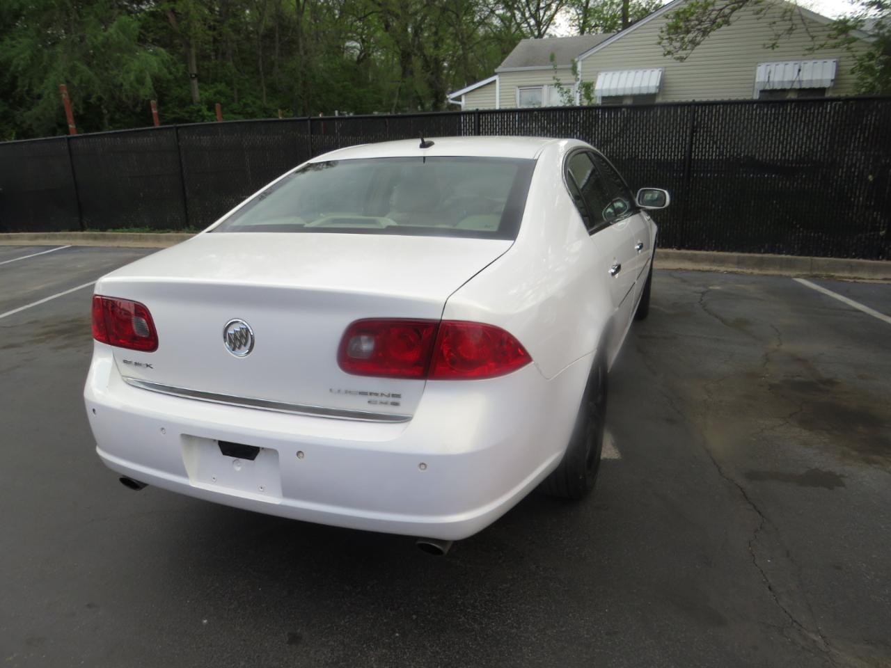 Buick Lucerne 4dr Sdn CXS 2006