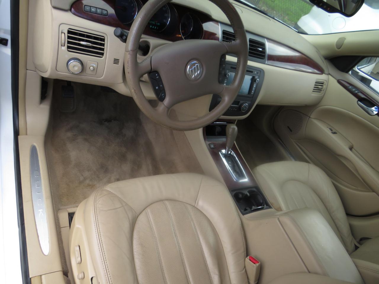 Buick Lucerne 4dr Sdn CXS 2006