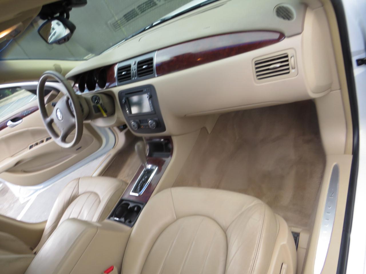 Buick Lucerne 4dr Sdn CXS 2006