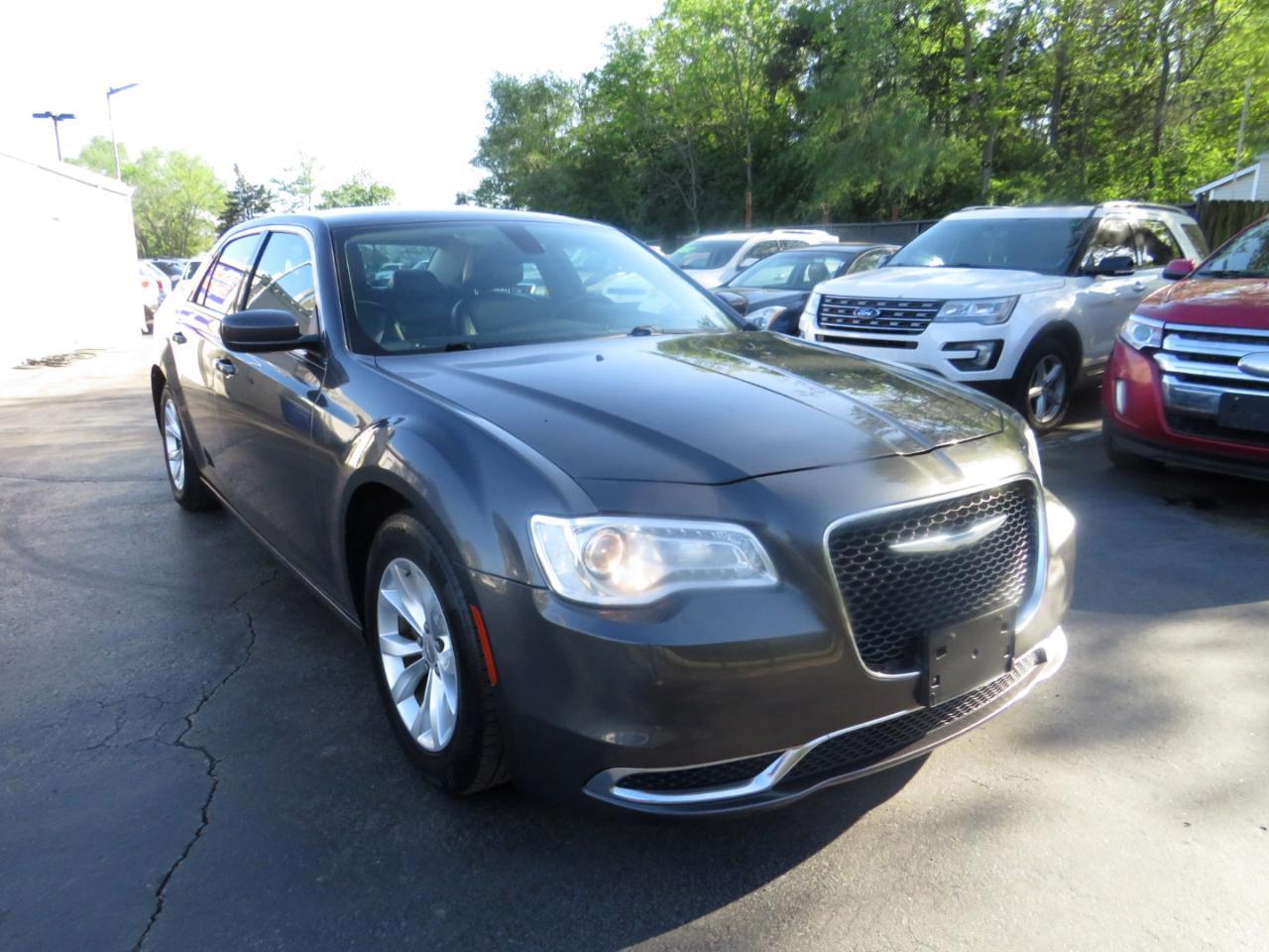 Chrysler 300 4dr Sdn Limited RWD 2015