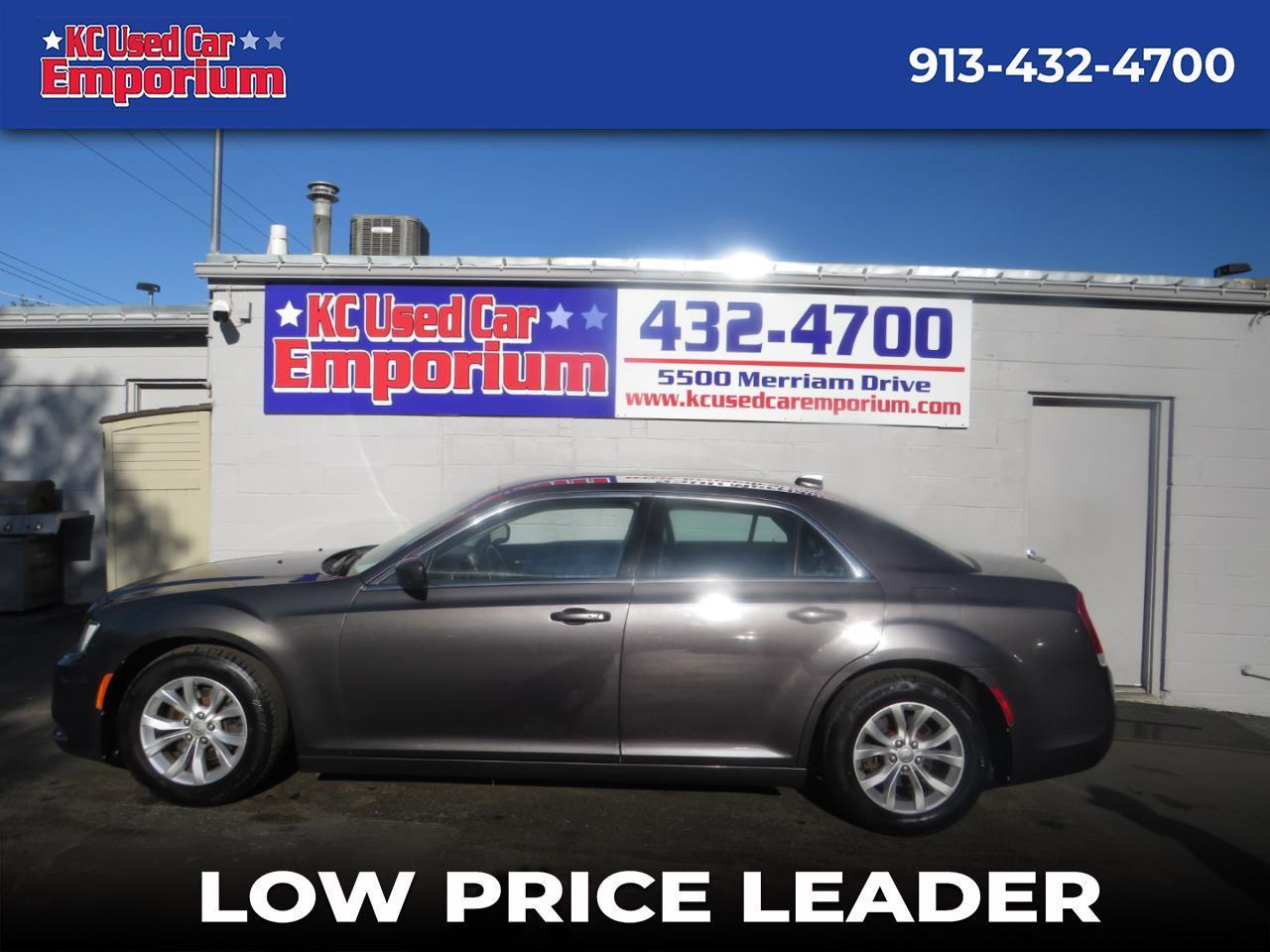 2015 Chrysler 300 4dr Sdn Limited RWD