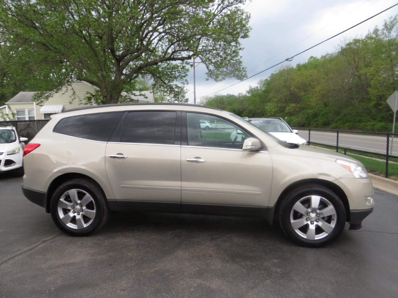 Chevrolet Traverse FWD 4dr LT w/1LT 2012