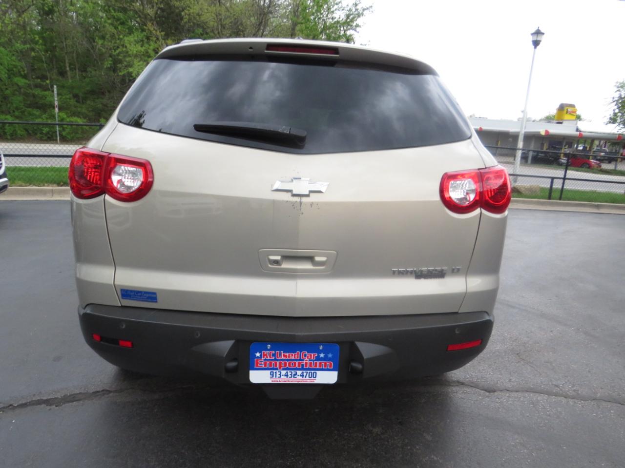 Chevrolet Traverse FWD 4dr LT w/1LT 2012