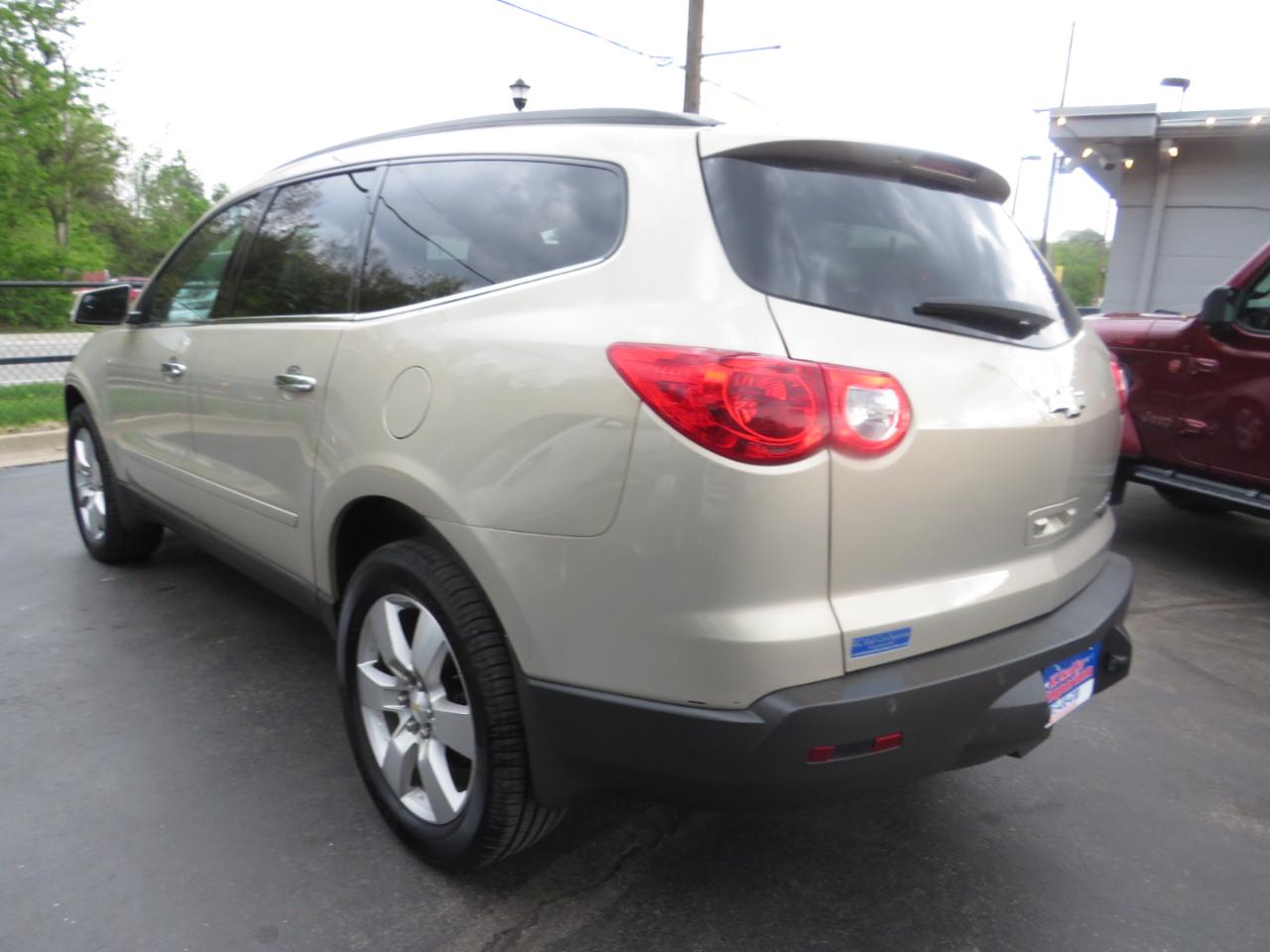 Chevrolet Traverse FWD 4dr LT w/1LT 2012