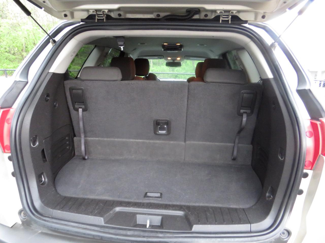 Chevrolet Traverse FWD 4dr LT w/1LT 2012