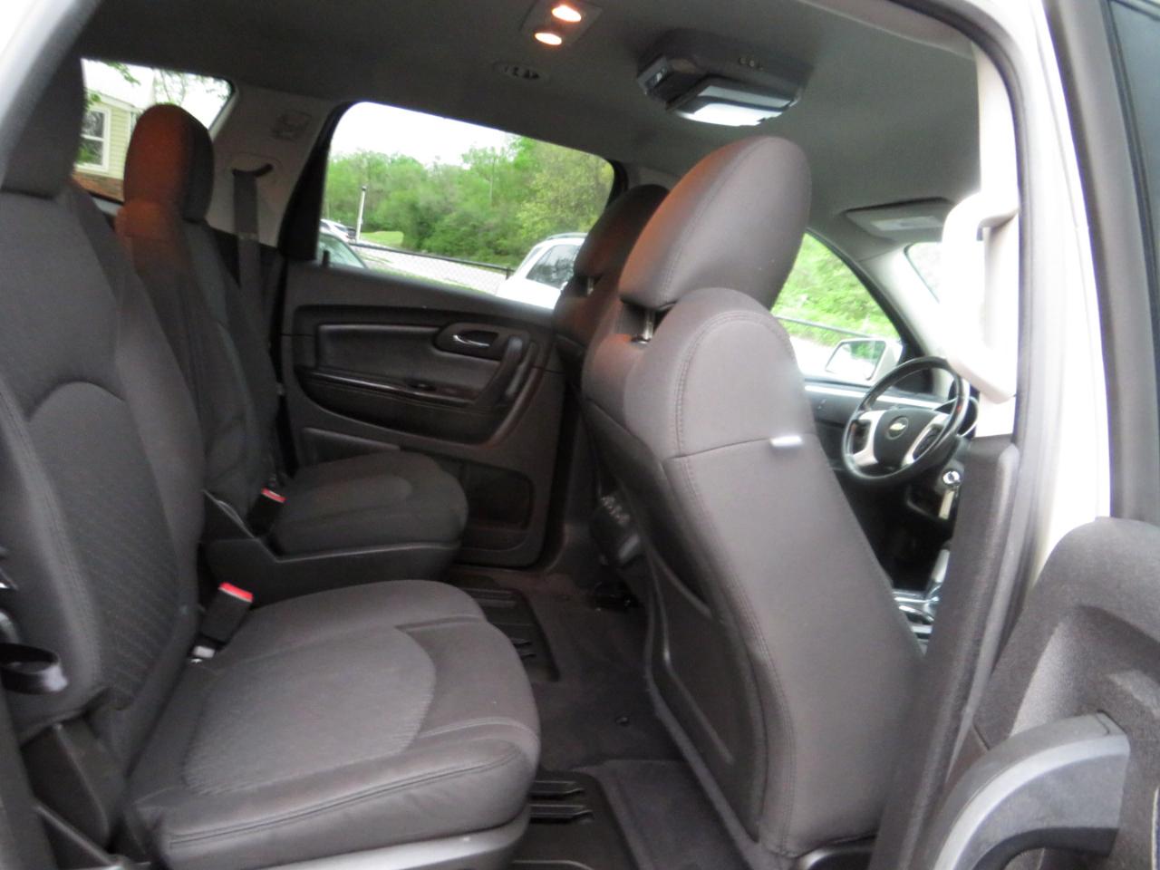 Chevrolet Traverse FWD 4dr LT w/1LT 2012