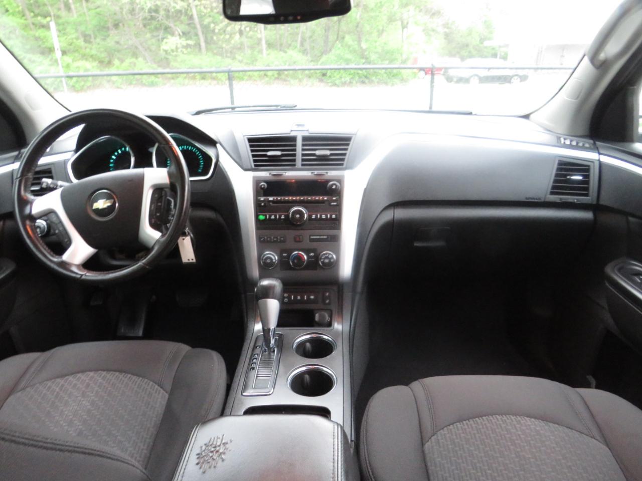 Chevrolet Traverse FWD 4dr LT w/1LT 2012