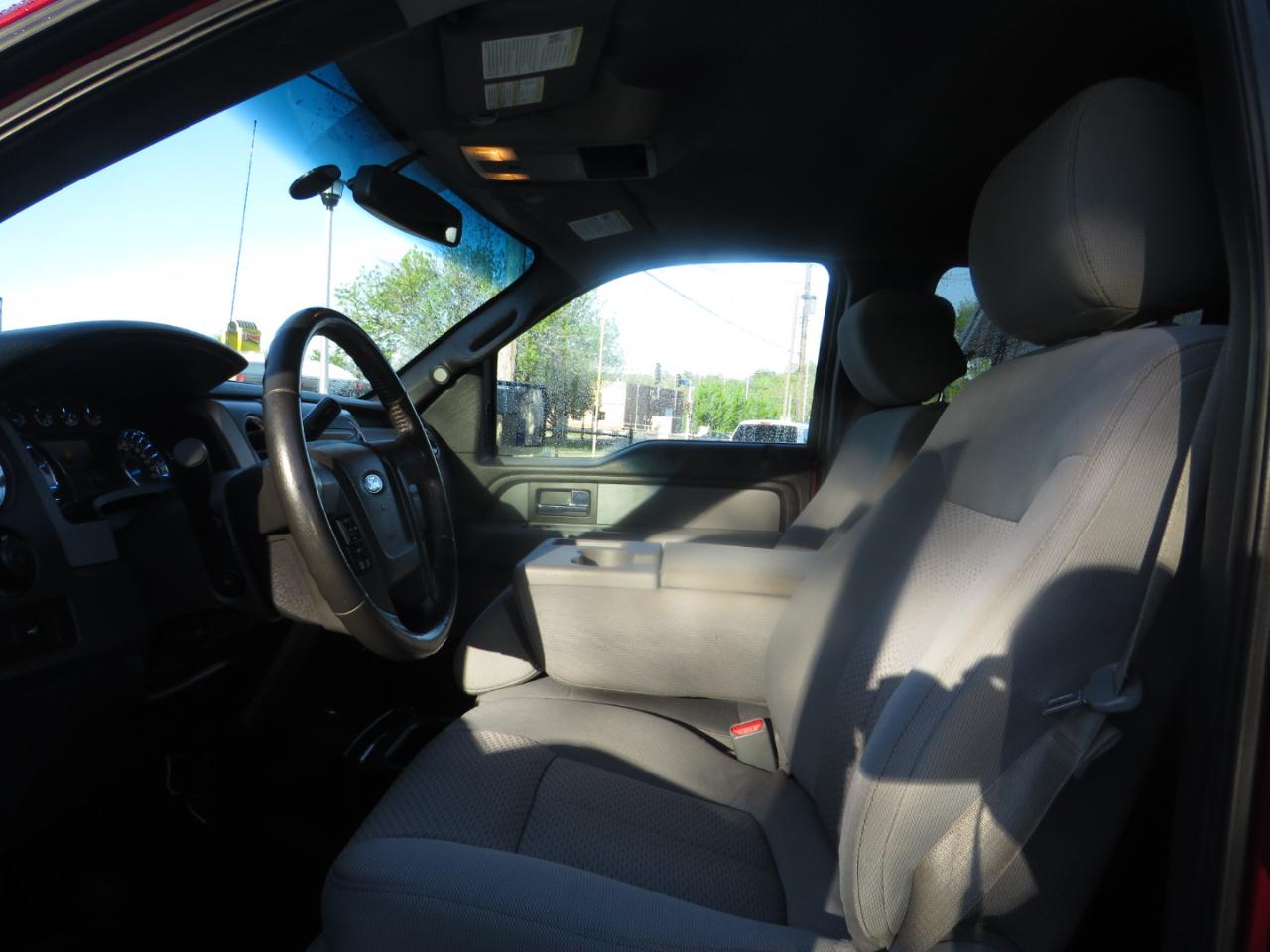 Ford F-150 4WD SuperCrew 145" Lariat 2016