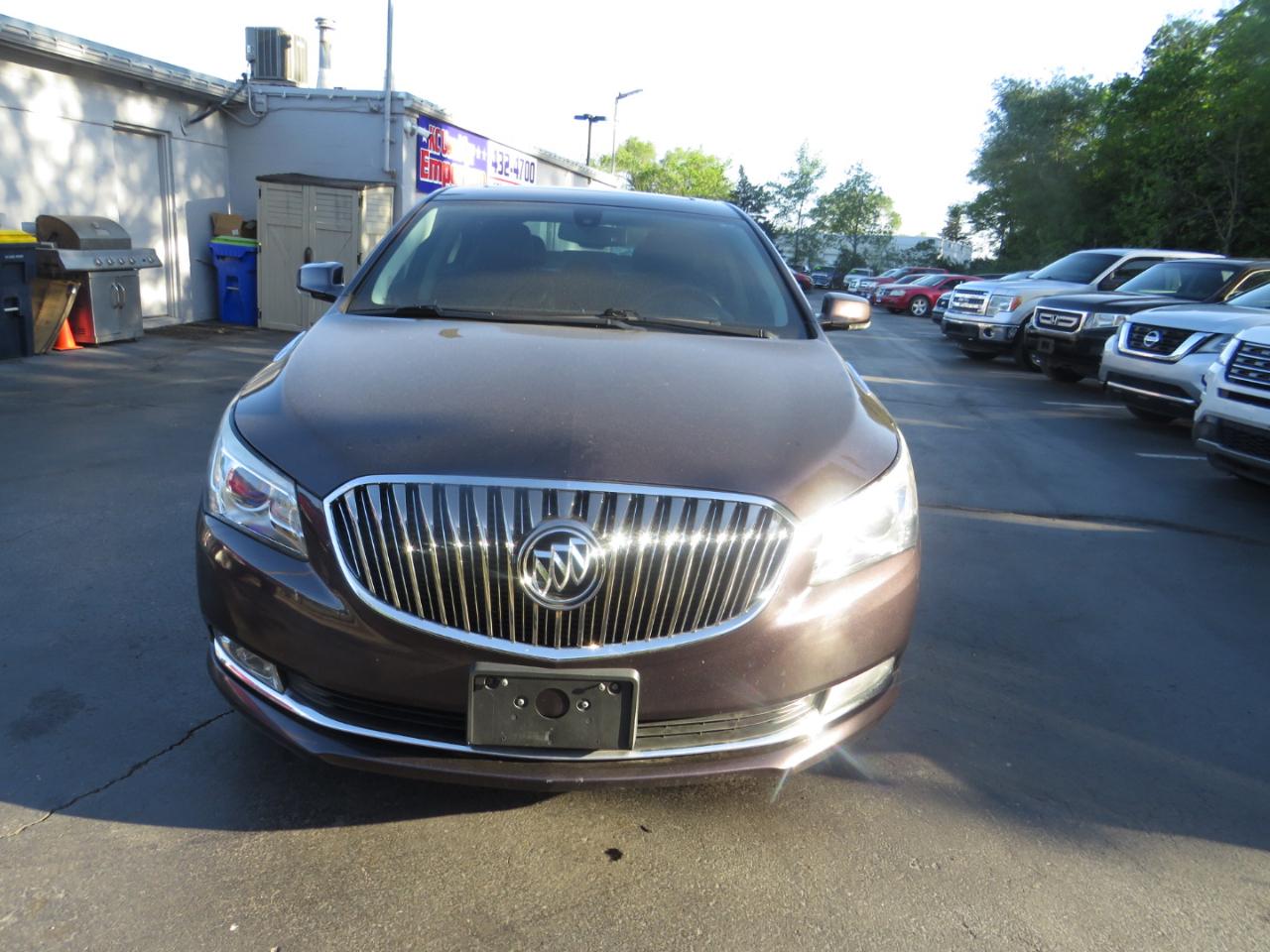 Buick LaCrosse 4dr Sdn Leather FWD 2015