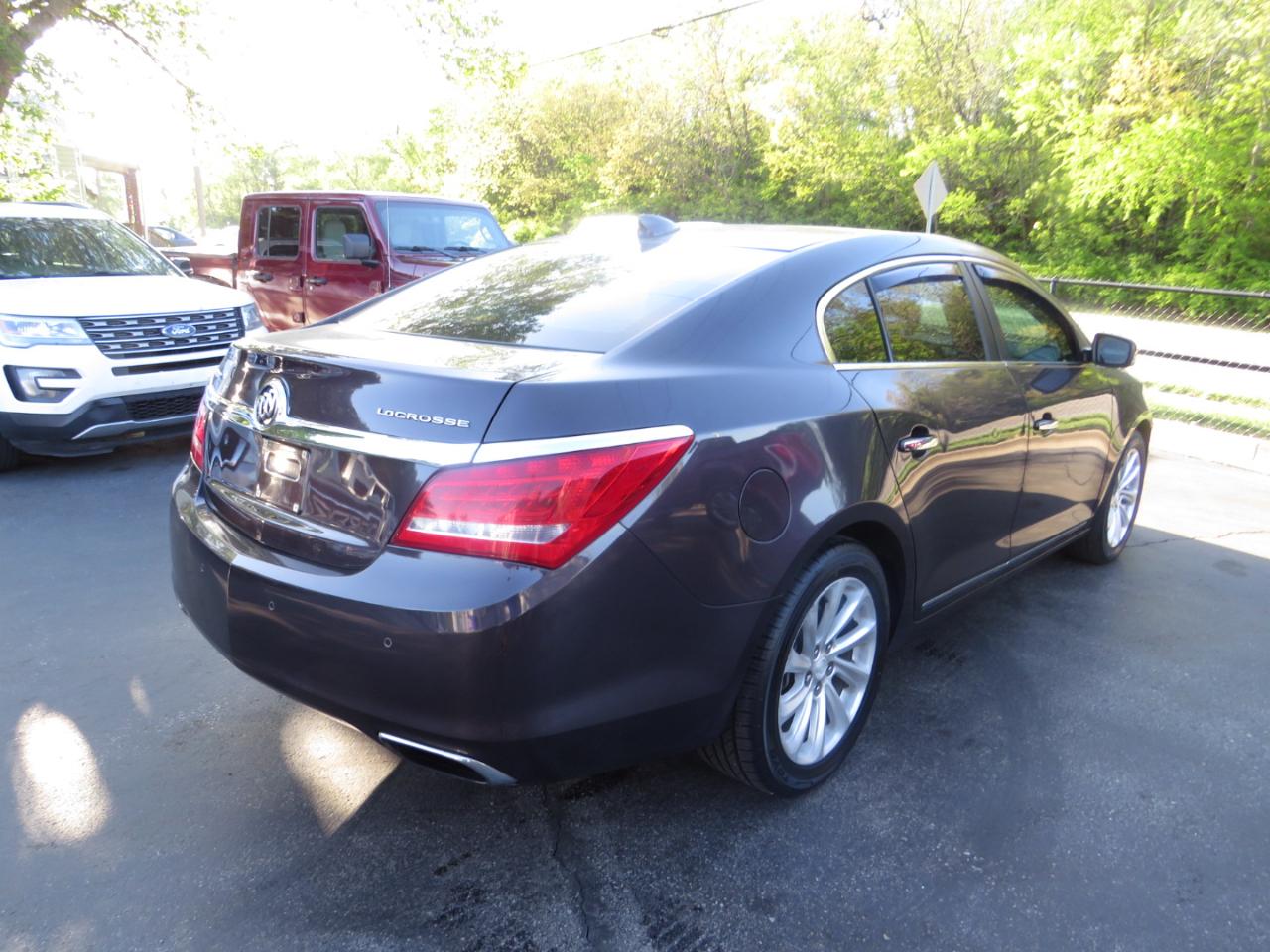 Buick LaCrosse 4dr Sdn Leather FWD 2015