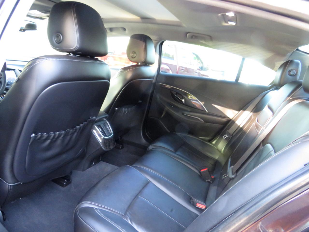 Buick LaCrosse 4dr Sdn Leather FWD 2015