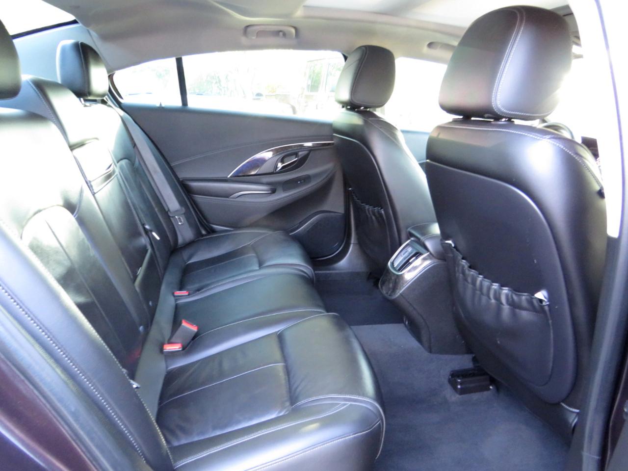 Buick LaCrosse 4dr Sdn Leather FWD 2015