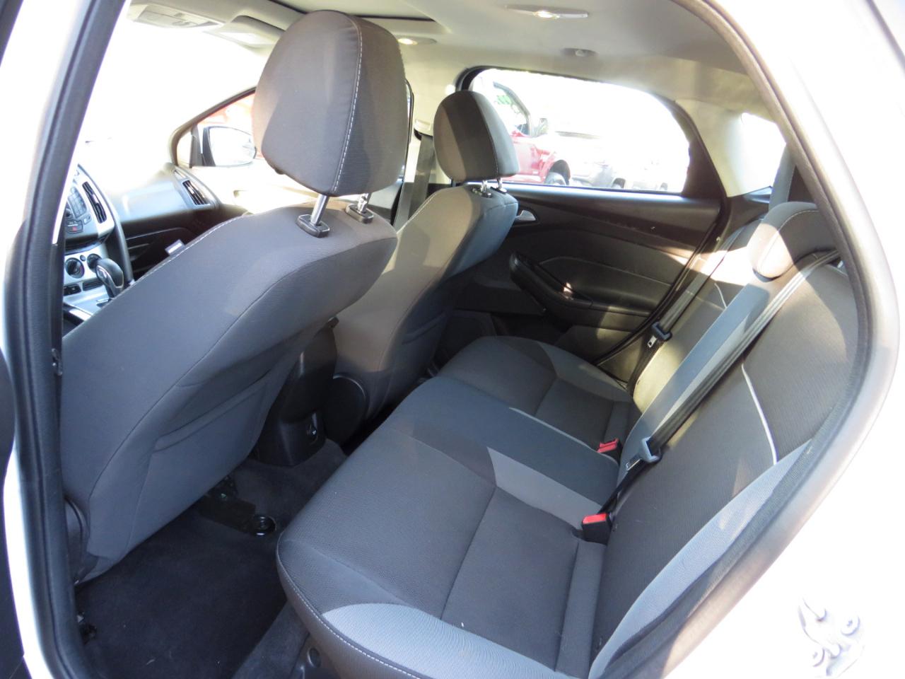 Ford Focus 5dr HB SE 2013