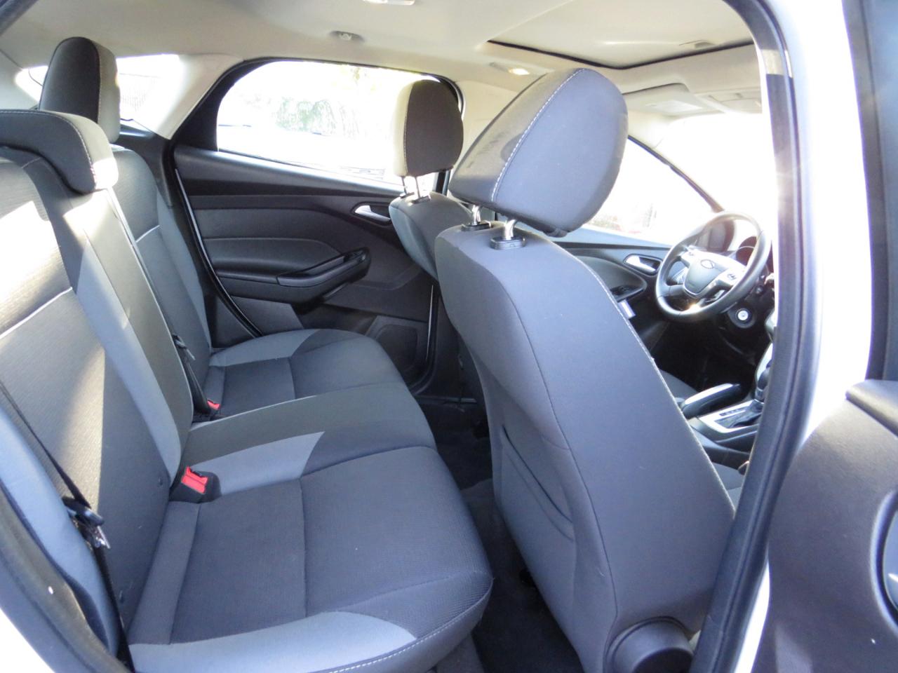 Ford Focus 5dr HB SE 2013