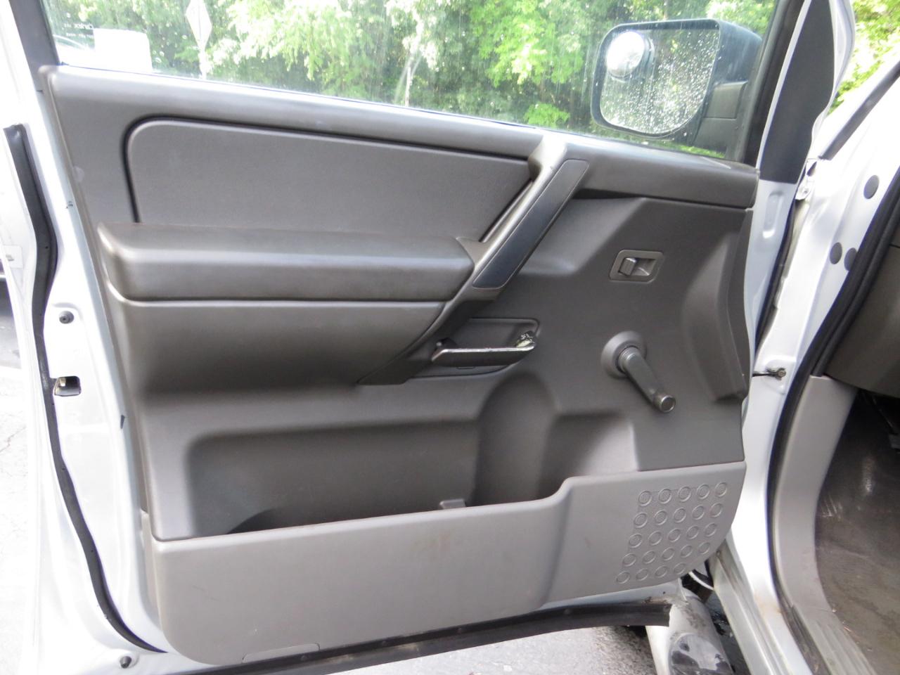 Nissan Titan 2WD King Cab XE 2007