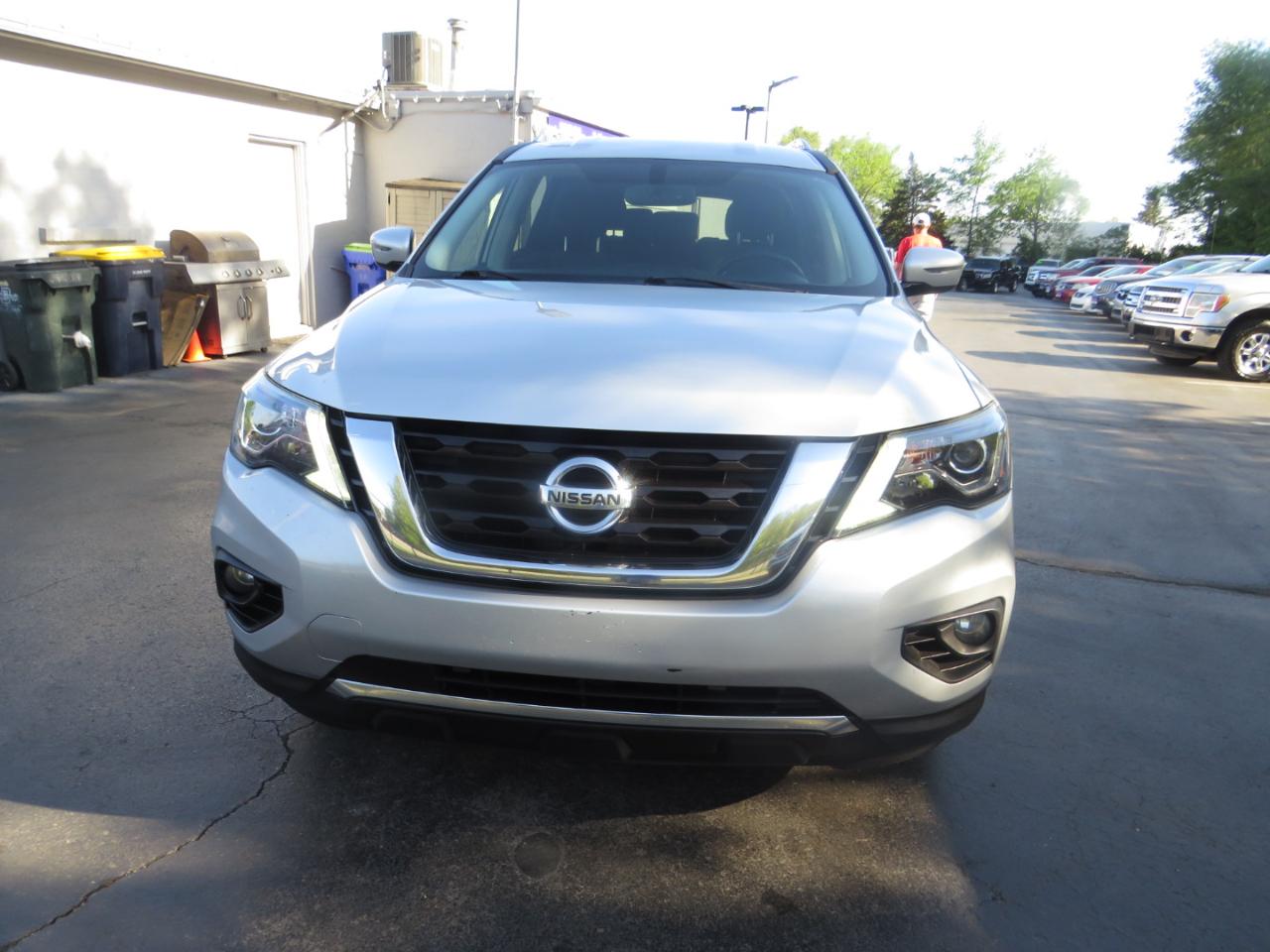 Nissan Pathfinder 4x4 SV 2020