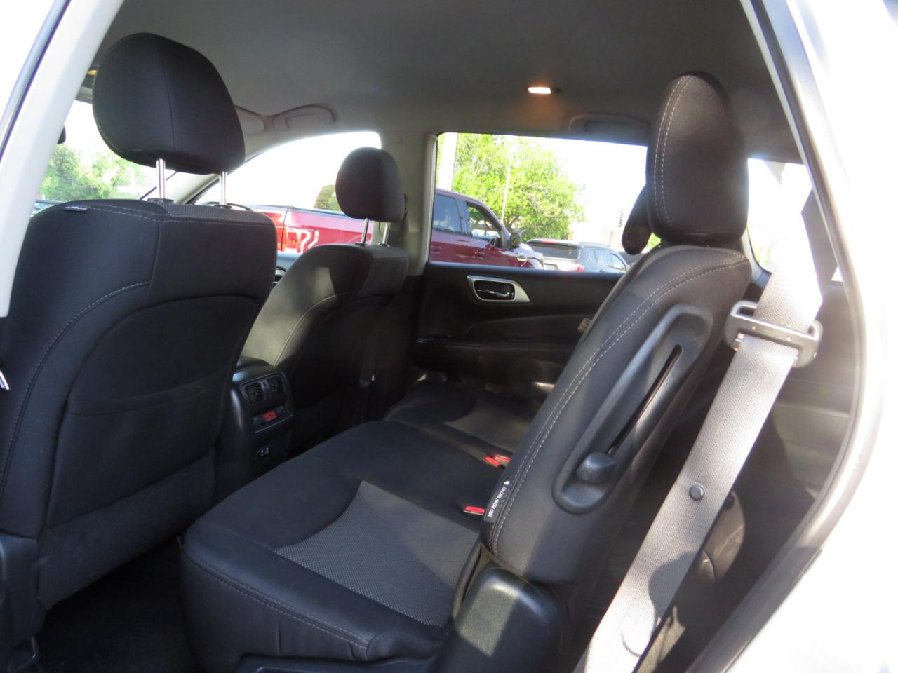 Nissan Pathfinder 4x4 SV 2020