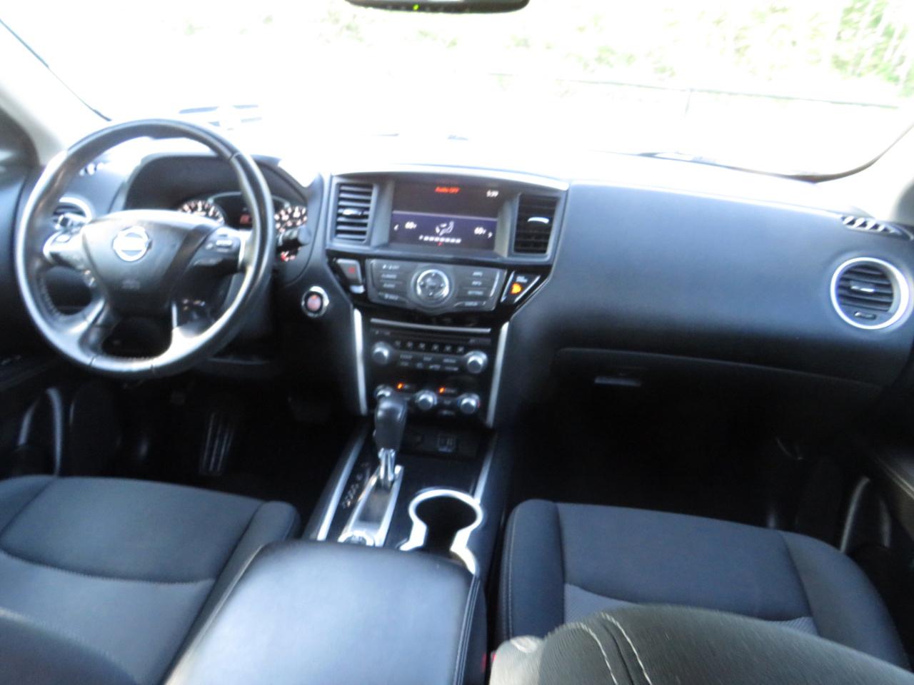 Nissan Pathfinder 4x4 SV 2020