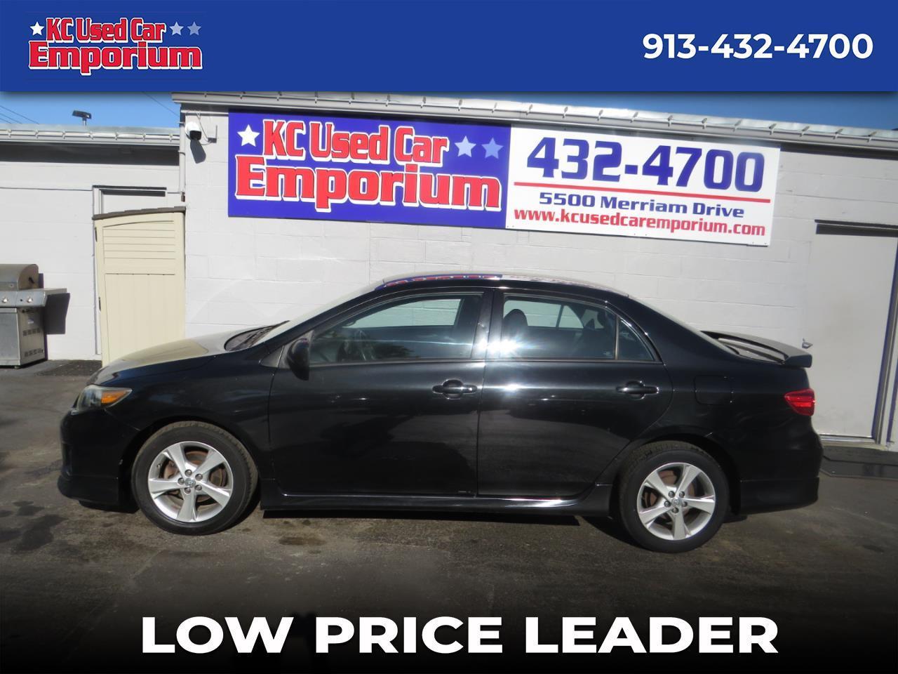 Toyota Corolla 4dr Sdn Auto LE (Natl) 2012