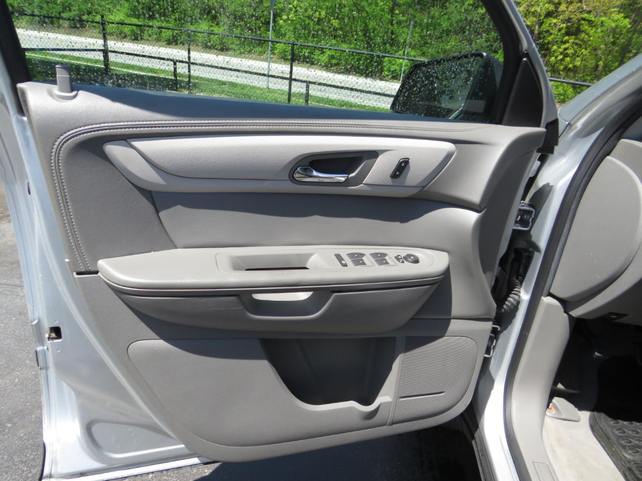 Chevrolet Traverse AWD 4dr LS 2015