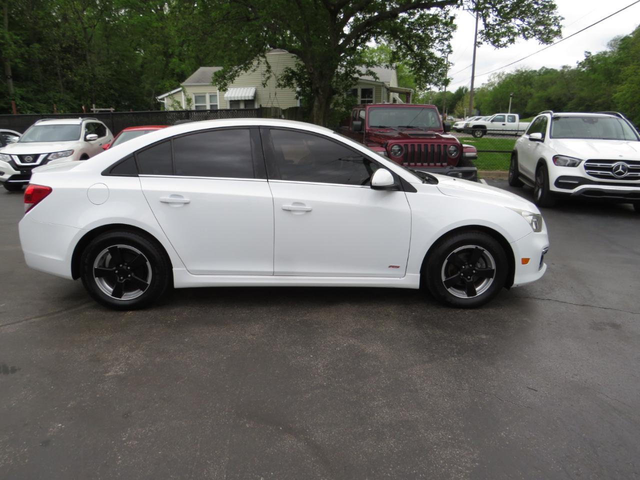 Chevrolet Cruze Limited 4dr Sdn Auto LT w/1LT 2016