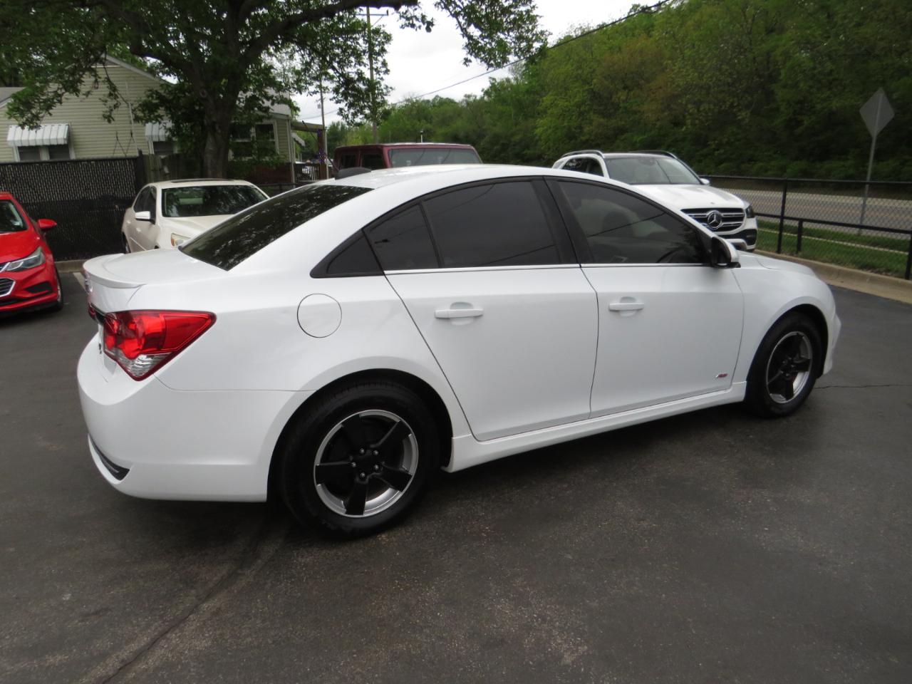 Chevrolet Cruze Limited 4dr Sdn Auto LT w/1LT 2016